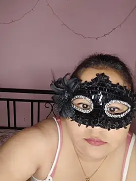Snapshot of DesiSeductress chatting on 04-01-26, 06:38 DesiSeductress online show from 04-01-26, 06:38