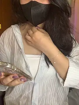 Sofiababy22 online show from 04-01-26, 03:08