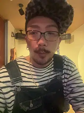 Snapshot of kokutenchan chatting on 02-12-26, 04:40 kokutenchan online show from 02-12-26, 04:40