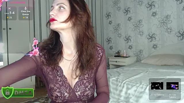 LindaXSteve online show from 11-08-25, 10:35