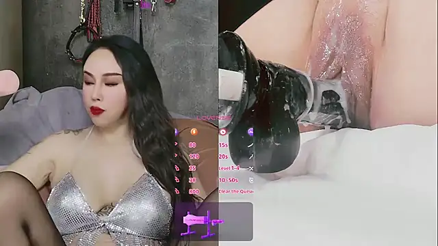 Snapshot of ladyfengyeS010 chatting on 05-10-26, 01:57 ladyfengyeS010 online show from 05-10-26, 01:57