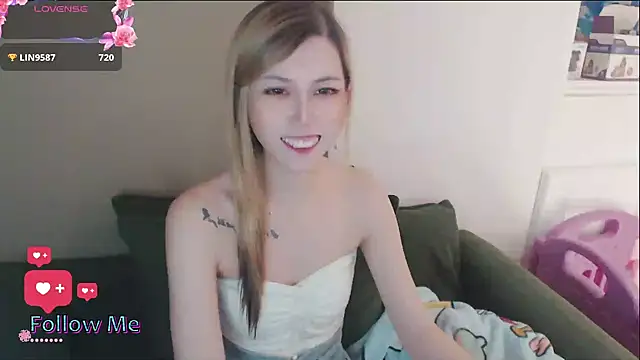 Snapshot of whitecat13 chatting on 05-20-26, 10:34 whitecat13 online show from 05-20-26, 10:34