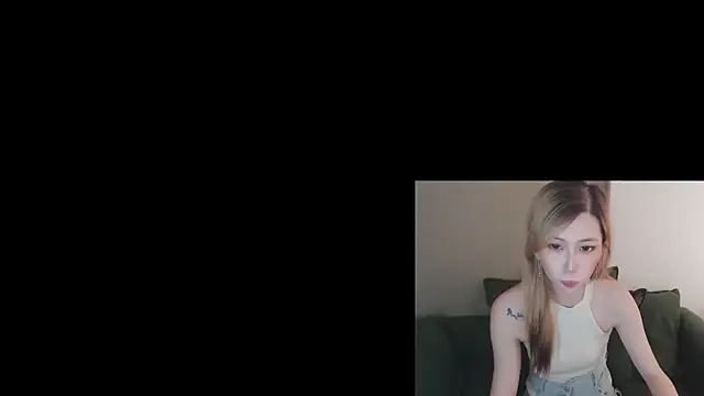 Snapshot of whitecat13 chatting on 05-21-26, 11:18 whitecat13 online show from 05-21-26, 11:18