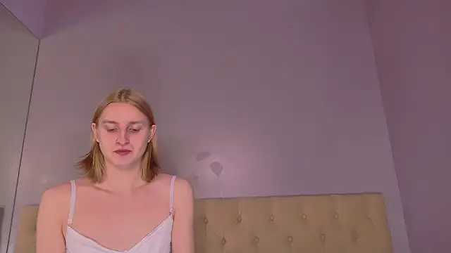 Cortie Crystal online show from 01-08-26, 04:51