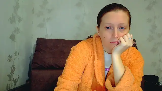 CrystallAngel online show from 01-10-26, 04:13