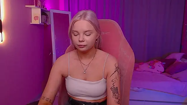 Leslie Caronn online show from 03-19-26, 07:52