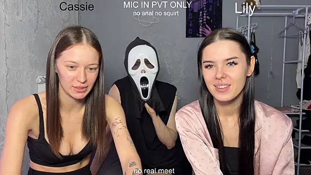 Snapshot of girls_secrets chatting on 03-23-26, 12:16 girls secrets online show from 03-23-26, 12:16