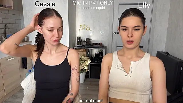 Snapshot of girls_secrets chatting on 03-05-26, 10:23 girls secrets online show from 03-05-26, 10:23