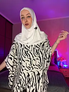 LuxBrunette  online show from 04-18-26, 05:10