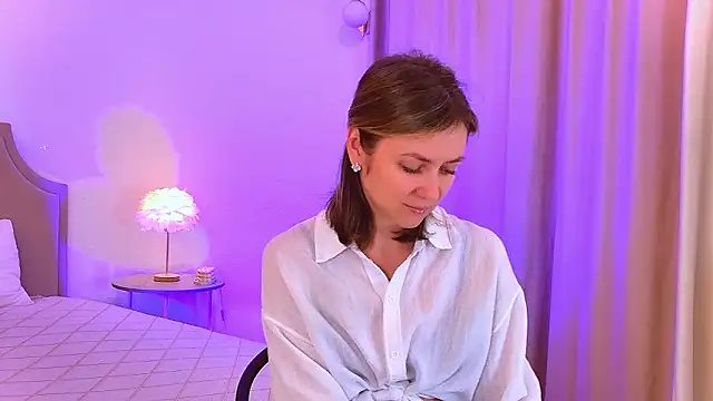 EmeraldGlow online show from 02-10-26, 02:38