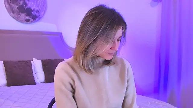 EmeraldGlow online show from 02-24-26, 02:40