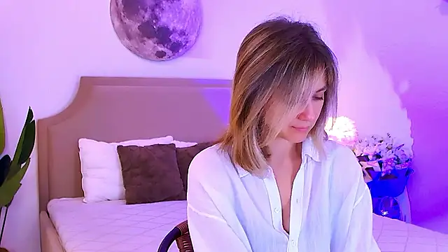 EmeraldGlow online show from 02-17-26, 02:47