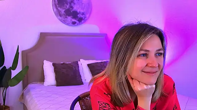 EmeraldGlow online show from 02-21-26, 02:41