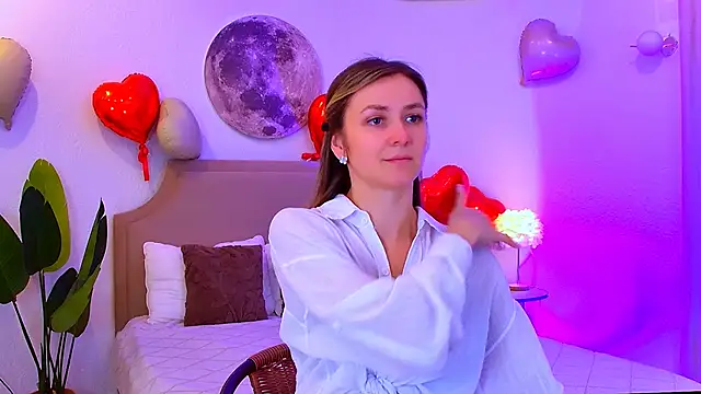 EmeraldGlow online show from 02-15-26, 02:49