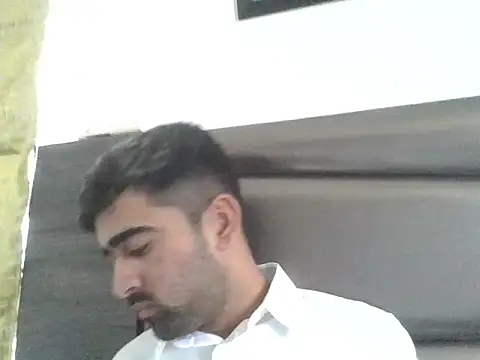 Snapshot of rajj3599 chatting on 01-12-26, 07:37 rajj3599 online show from 01-12-26, 07:37