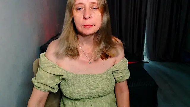 Snapshot of MiLenaMilf chatting on 05-31-26, 07:47 MiLenaMilf online show from 05-31-26, 07:47