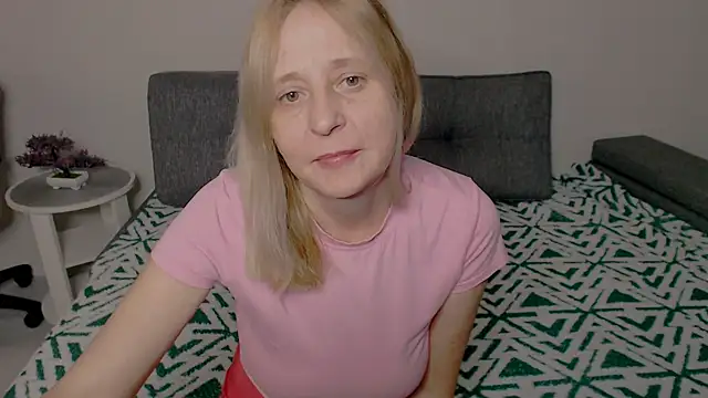 MiLenaMilf online show from 11-21-25, 03:00