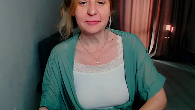 Snapshot of MiLenaMilf chatting on 05-22-26, 04:32 MiLenaMilf online show from 05-22-26, 04:32