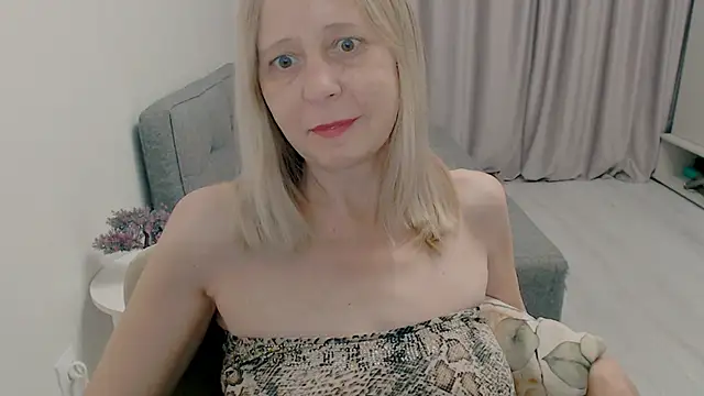 MiLenaMilf online show from 11-15-25, 03:32