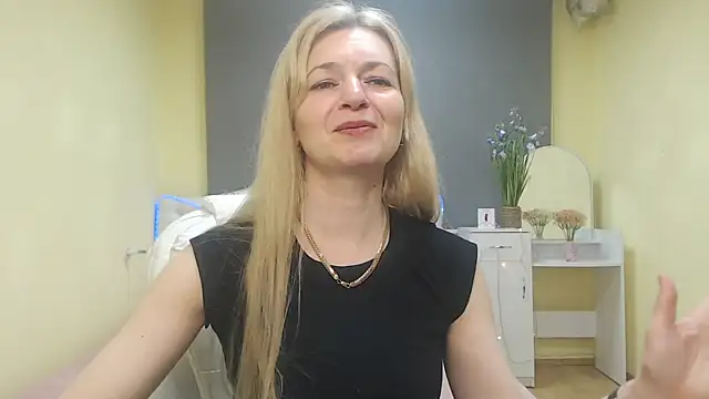 Snapshot of MelissaTyler chatting on 05-16-26, 10:36 MelissaTyler online show from 05-16-26, 10:36