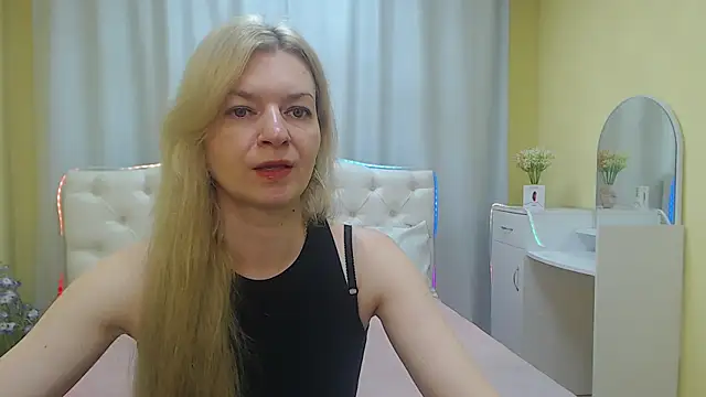 Snapshot of MelissaTyler chatting on 05-20-26, 05:26 MelissaTyler online show from 05-20-26, 05:26