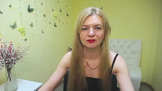 Snapshot of MelissaTyler chatting on 05-13-26, 11:17 MelissaTyler online show from 05-13-26, 11:17