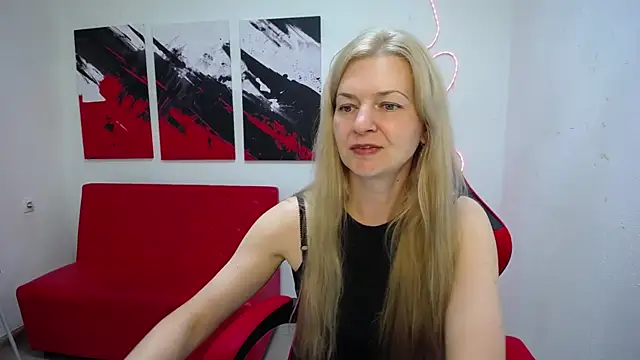 Snapshot of MelissaTyler chatting on 07-03-26, 11:17 MelissaTyler online show from 07-03-26, 11:17