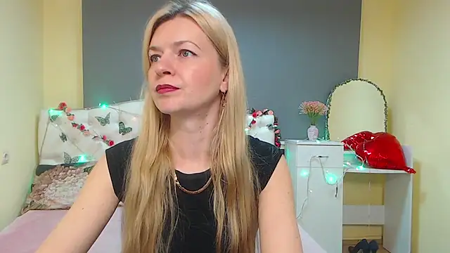 Snapshot of MelissaTyler chatting on 04-18-26, 05:32 MelissaTyler online show from 04-18-26, 05:32