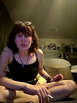 Snapshot of MisterandNiffyNoon chatting on 12-22-25, 10:10 MisterandNiffyNoon online show from 12-22-25, 10:10