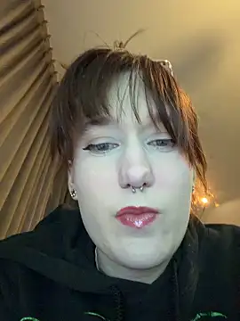 Snapshot of MisterandNiffyNoon chatting on 02-10-26, 08:52 MisterandNiffyNoon online show from 02-10-26, 08:52