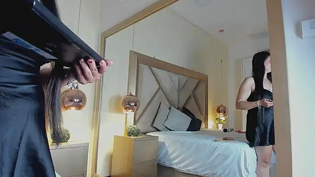 ElenaWatsonn online show from 04-07-26, 10:11