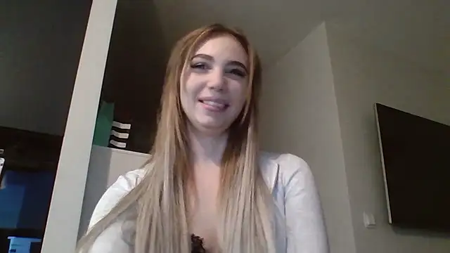 TeenLily online show from 01-19-26, 04:00