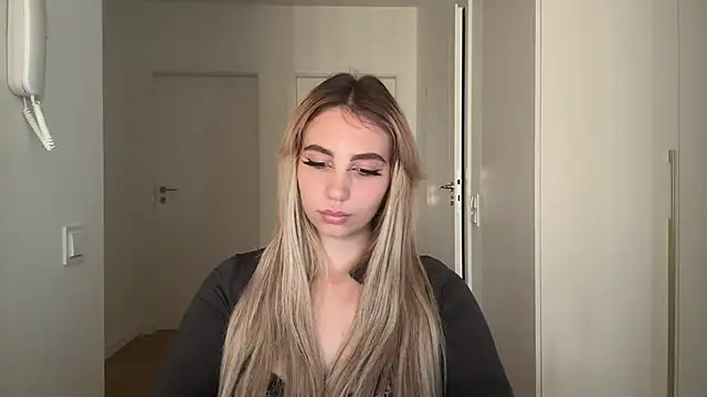 TeenLily online show from 06-30-26, 04:40