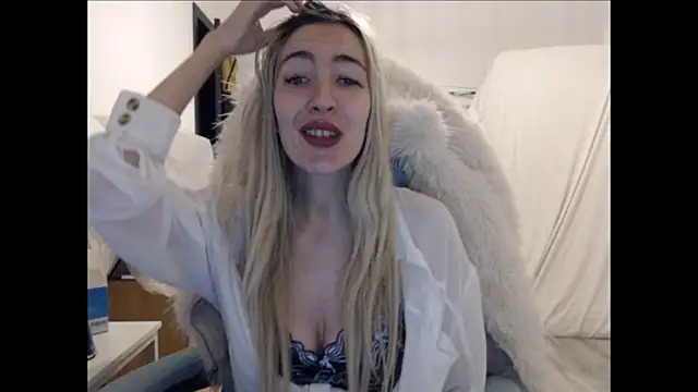 BarbieBlondieGirl online show from 02-24-26, 07:26