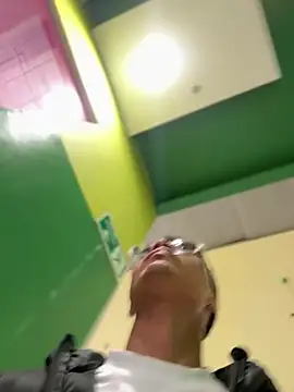 Latin Paisa Boy online show from 04-16-26, 09:39