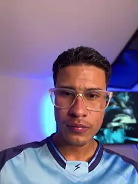 Latin Paisa Boy online show from 03-12-26, 07:07