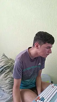 Snapshot of LeonS_20cm chatting on 01-09-26, 07:21 LeonS 20cm online show from 01-09-26, 07:21