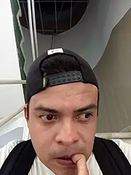 Snapshot of soytorres92 chatting on 07-06-26, 08:44 soytorres92 online show from 07-06-26, 08:44