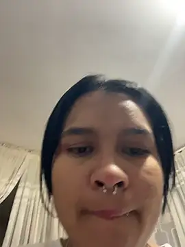 Chloe cortes online show from 05-20-26, 05:37