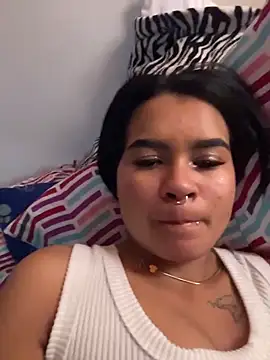 Chloe cortes online show from 05-12-26, 12:22