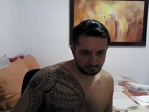 Snapshot of gonzzohunterr chatting on 04-15-26, 05:13 gonzzohunterr online show from 04-15-26, 05:13