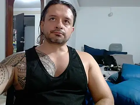 Snapshot of gonzzohunterr chatting on 05-26-26, 03:37 gonzzohunterr online show from 05-26-26, 03:37