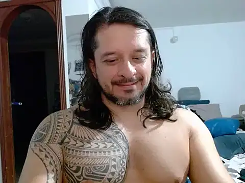 Snapshot of gonzzohunterr chatting on 06-10-26, 02:24 gonzzohunterr online show from 06-10-26, 02:24