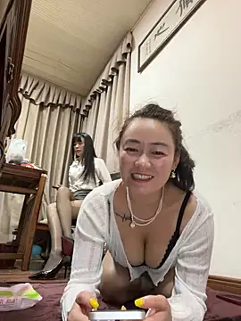 Snapshot of Molly-xiao chatting on 06-03-26, 02:33 Molly-xiao online show from 06-03-26, 02:33