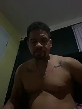 Snapshot of Dominicanobb chatting on 02-12-26, 05:40 Dominicanobb online show from 02-12-26, 05:40