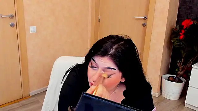 NayaNoirX online show from 02-02-26, 07:24