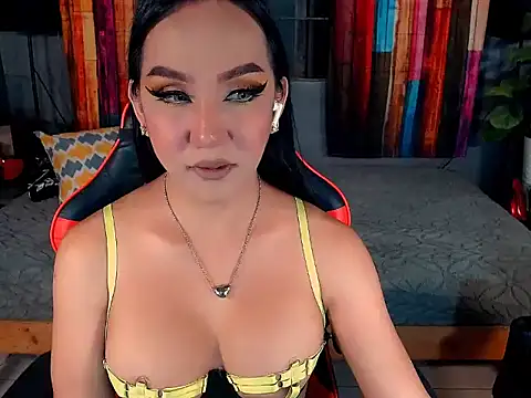 Snapshot of MistressAltheaTS chatting on 07-23-26, 06:04 MistressAltheaTS online show from 07-23-26, 06:04