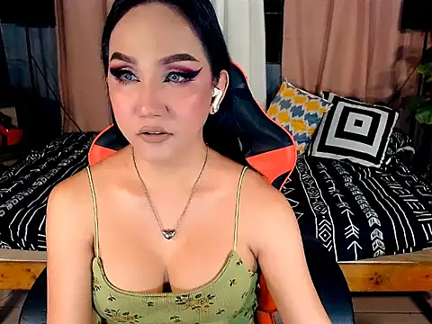 Snapshot of MistressAltheaTS chatting on 07-19-26, 05:10 MistressAltheaTS online show from 07-19-26, 05:10