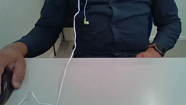 Snapshot of Moreno_Casado_Safado chatting on 05-15-26, 01:31 Moreno Casado Safado online show from 05-15-26, 01:31