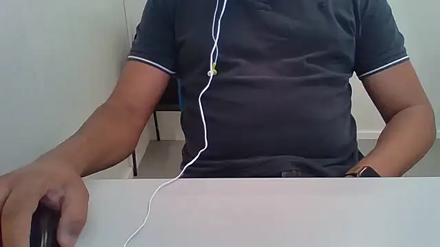 Snapshot of Moreno_Casado_Safado chatting on 06-01-26, 10:04 Moreno Casado Safado online show from 06-01-26, 10:04